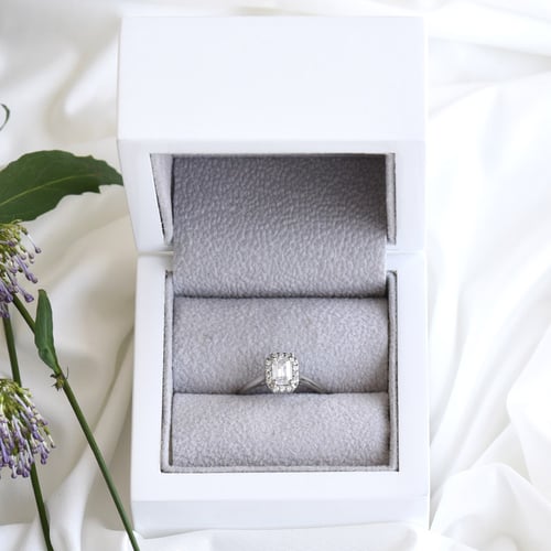 Verlobungsring mit Emerald-Diamant Valma