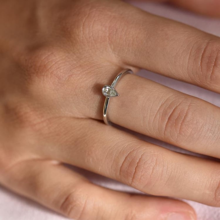 Ringset aus 585 Gold mit zertifiziertem Tropfendiamant Ralyas 22449