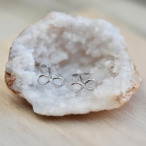 Ohrstecker mit Unendlichkeitszeichen Infinity
