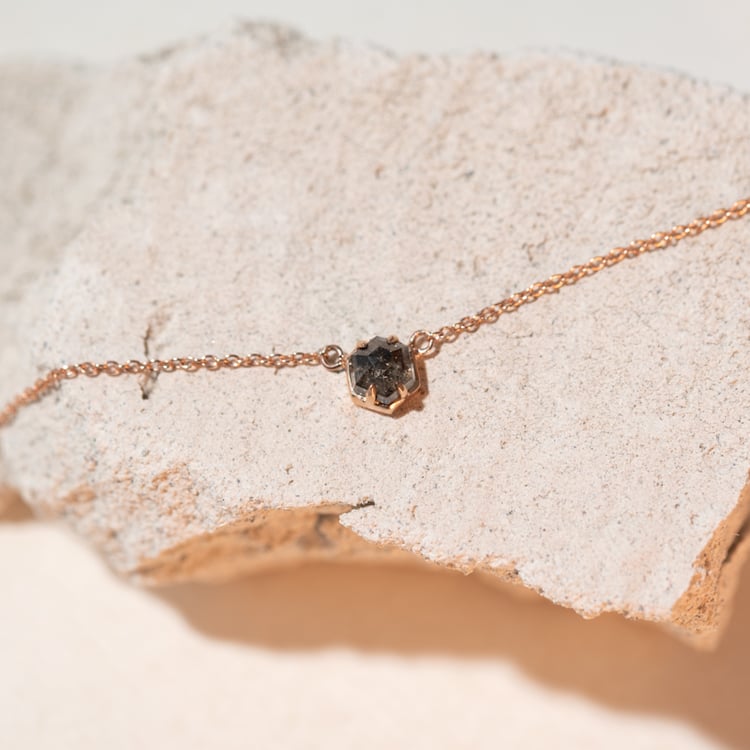 Kette mit einem Salt and Pepper Diamanten Mejia 104788