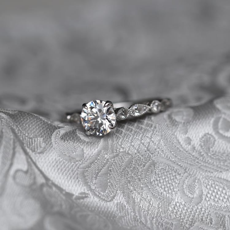 Vintage-Verlobungsring mit Lab Grown Diamanten Noelani 79358