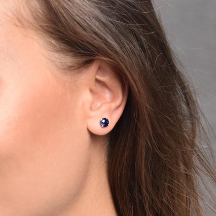 Runde Saphire in Ohrringen aus Gold Hulda