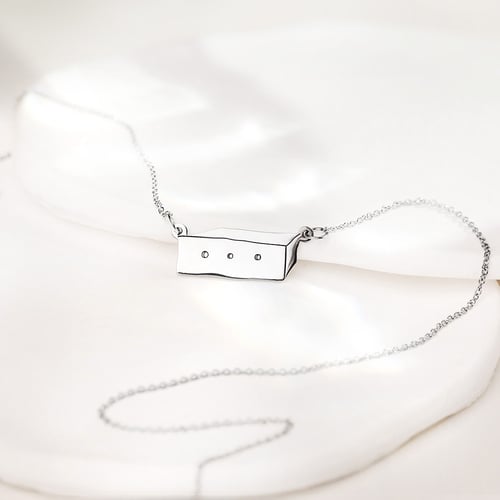Silberne Kette mit einem Kasten Der Kleine Prinz