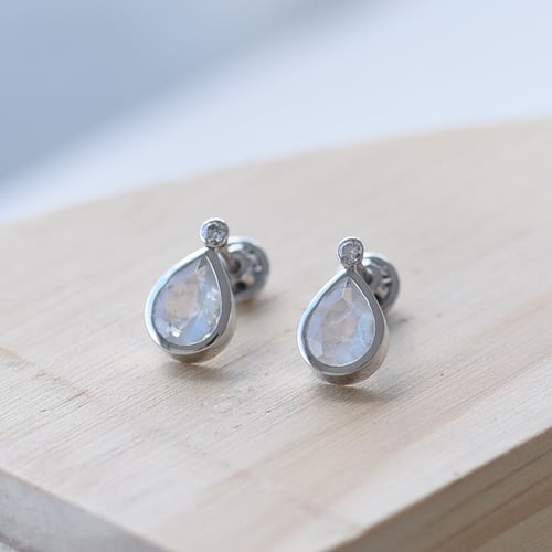 Goldohrringe mit Mondsteinen und Diamanten Vendie