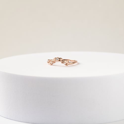 Ring in V-Form mit Blätern und Lab Grown Diamanten Aiden
