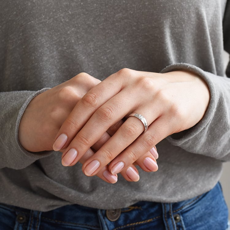 Romantische Eheringe aus Gold mit Diamanten Rexie 77195