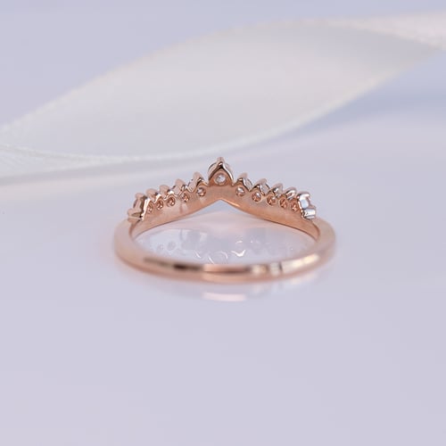 Ring in V-Form mit Diamanten Bethanie