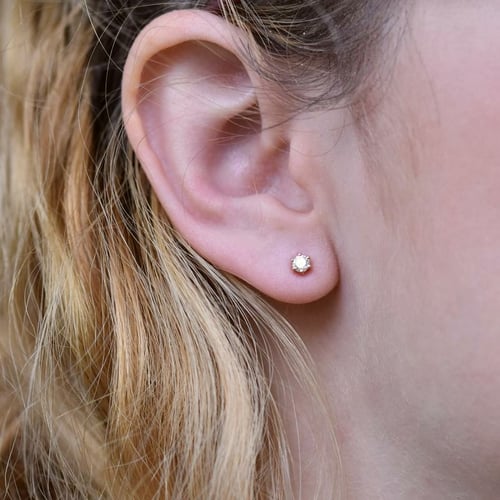 Strahlende Ohrrstecker mit 0.20ct Diamanten Docala