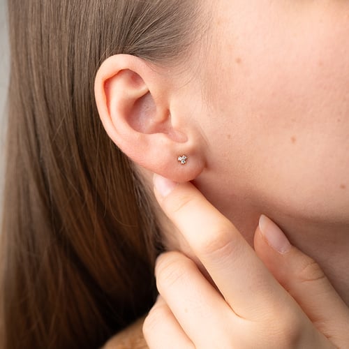 Ohrringe mit drei Lab Grown Diamanten Milou