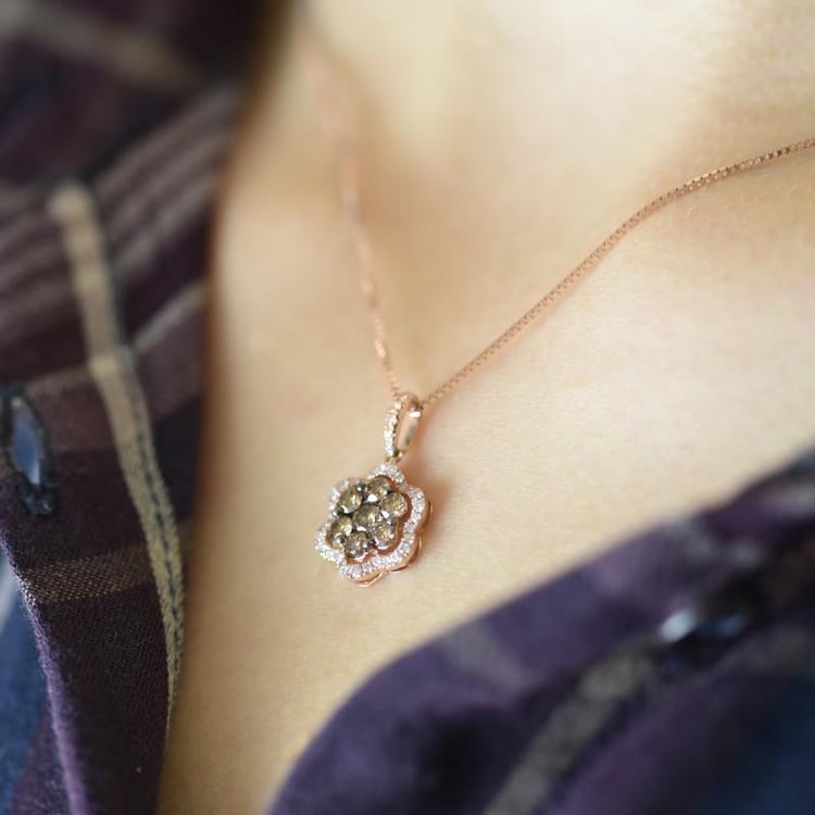 Diamantblüte aus Gold 16684