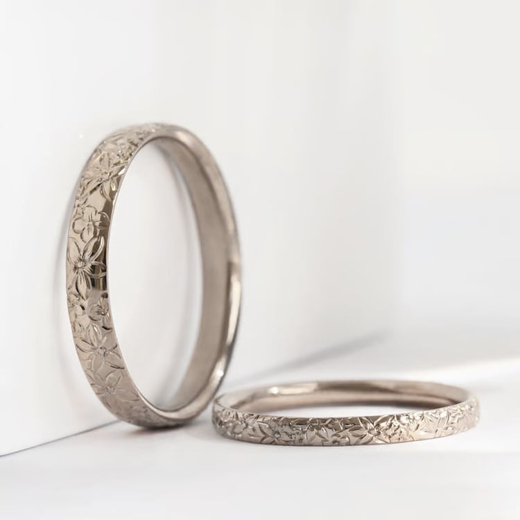 Eheringe mit Blumengravur aus Haselnussgold Willis 164830