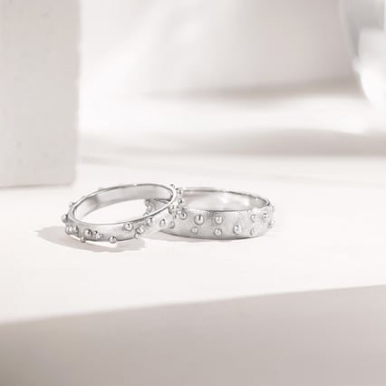 Eheringe mit atypischer Oberfläche Kai