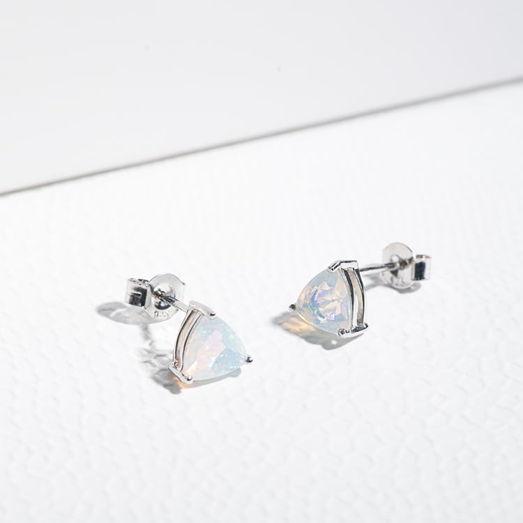 Silberne Ohrstecker mit Opalen Nellie 124186