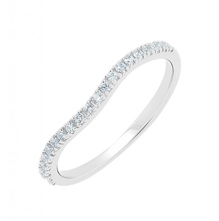 Atypischer Ring mit Diamanten