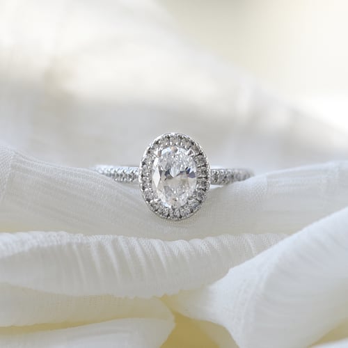 Eleganter Verlobungsring mit Moissanit Jody