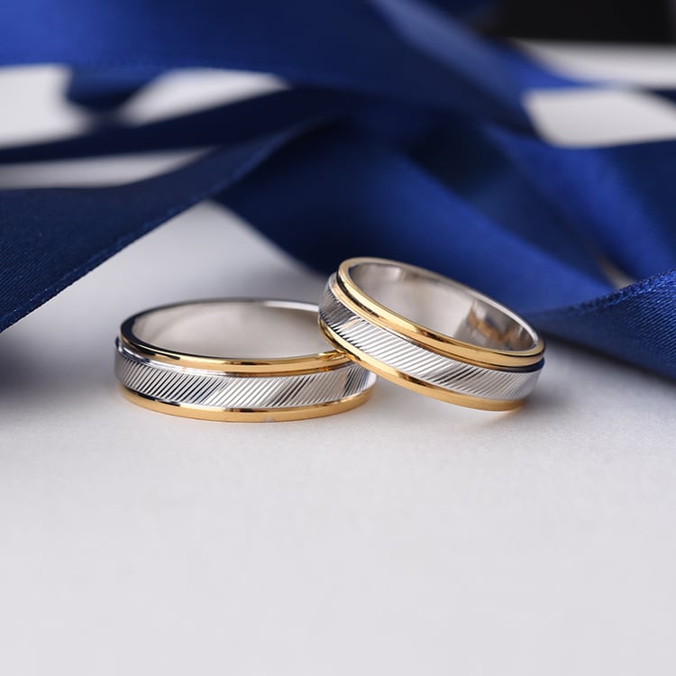 Goldene Eheringe mit Rillen Milen 76192