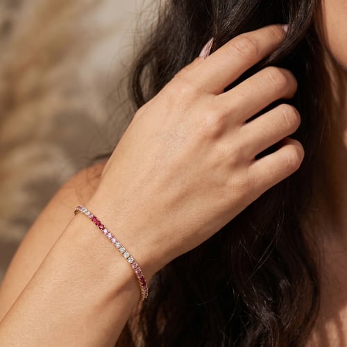 Elegantes silbernes Armband mit Saphiren, Rubinen und Zirkonia Anastasia