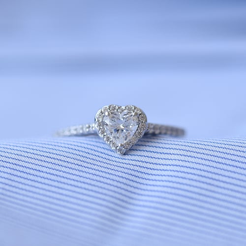 Verlobungsring mit Diamantherz Yazmin