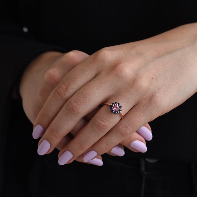 Goldring mit Edelsteinen in Blumen-Form 63042