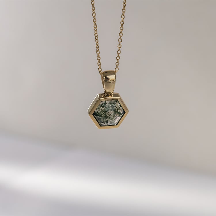 Eleganter Anhänger mit einem Moosachat Corinna 121391