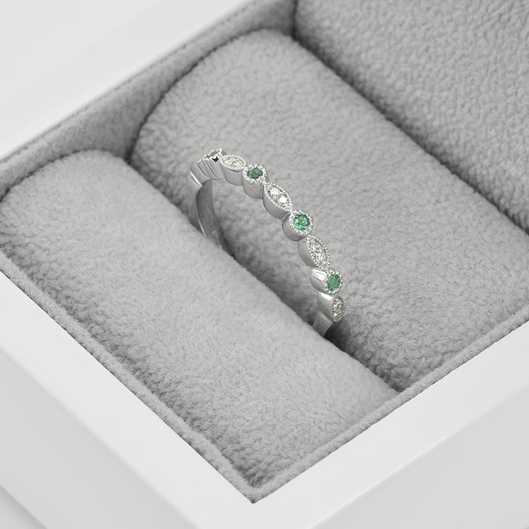 Goldener Diamanten und Smaragden Eternity Ring in Eppi-Geschenkbox 58607