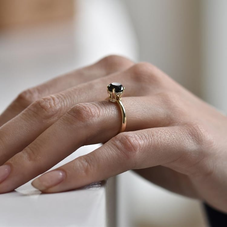 Verlobungsring mit schwarzem und weißen Diamanten Xela 29190