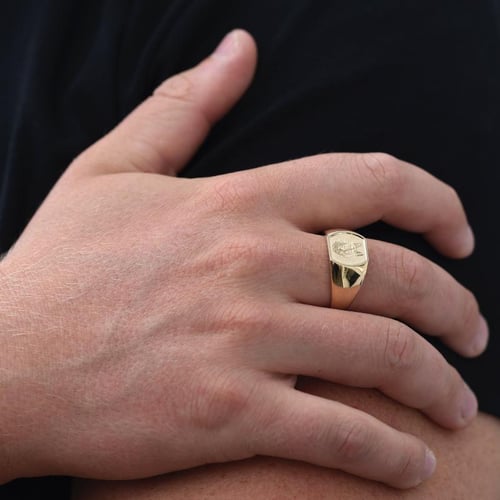 Herrenring mit personalisierter Handgravur Bertly