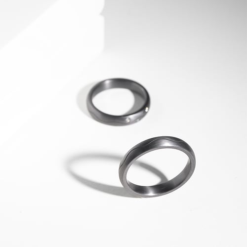 Eheringe aus Tantal mit Diamanten Brodie