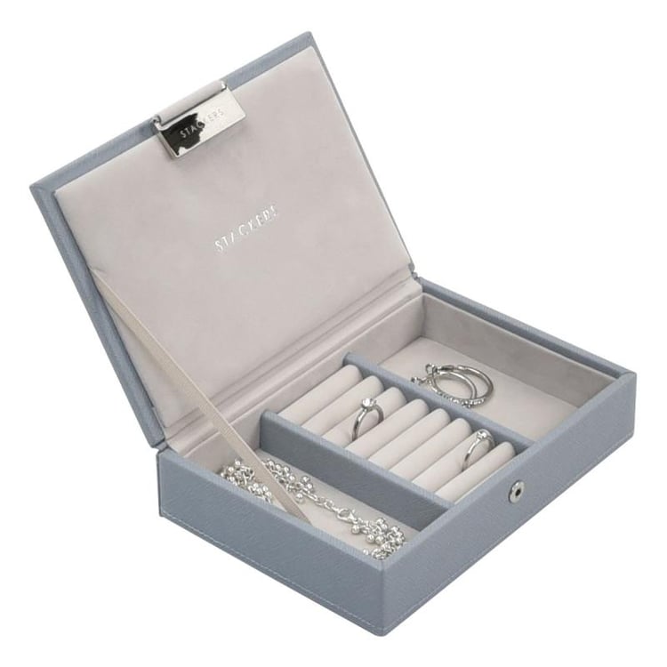 Blaue Schmuckschatulle