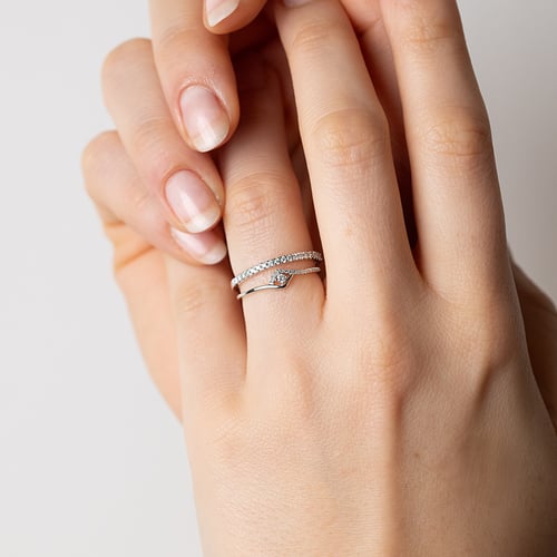 Goldener Verlobungsring mit Lab Grown Diamanten Anthia