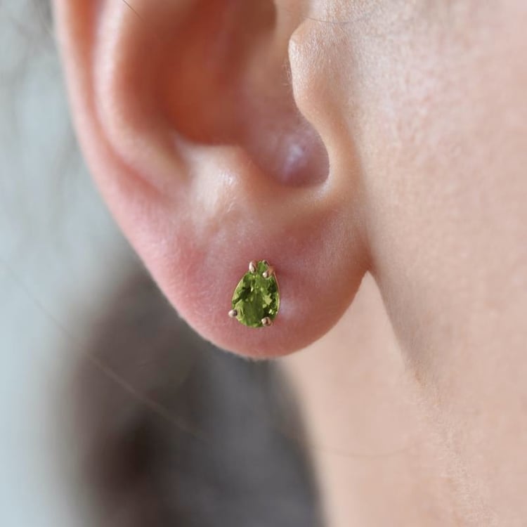 Olivintränen in goldenen Ohrringen Reata 107827