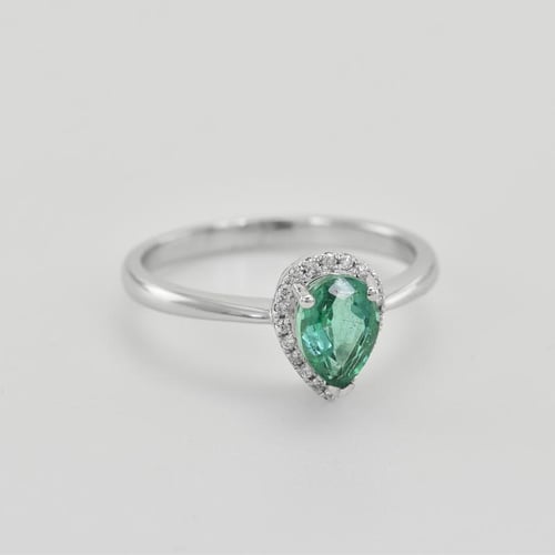 Goldener Smaragdring mit Diamanten Disha