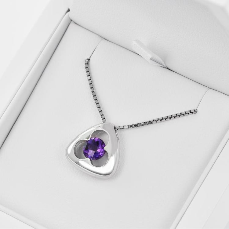 Silberner Anhänger mit Amethyst 28966