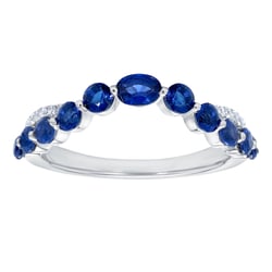 Eleganter Goldring mit Saphiren und Lab Grown Diamanten Sona