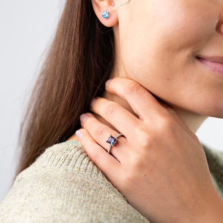 Ring mit Lab Grown Alexandrit und Diamanten Kip 147465