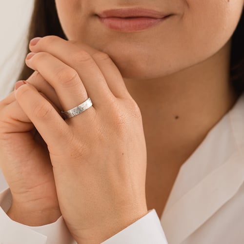 Extravagante Trauringe aus Gold mit Diamanten Alexis