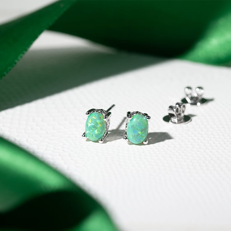 Silberne Ohrringe mit grünen Opalen Jula 130470