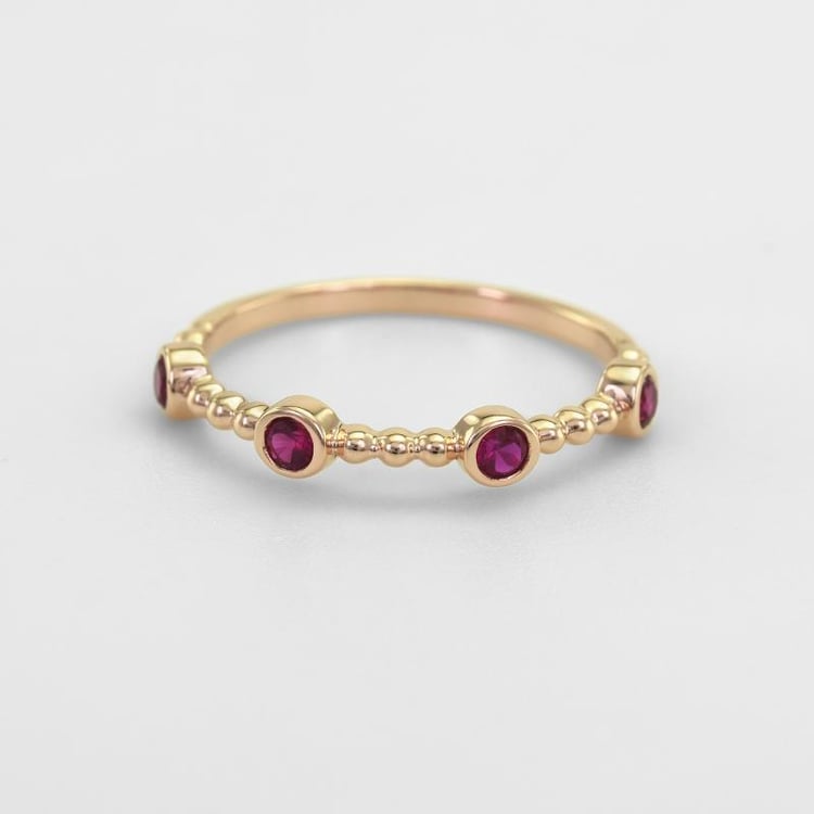 Ring mit Rubinen 47427