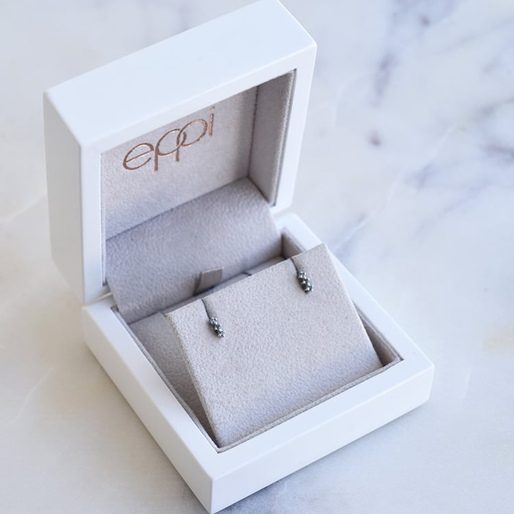 Minimalistische Ohrringe mit blauen Diamanten Linus 86197