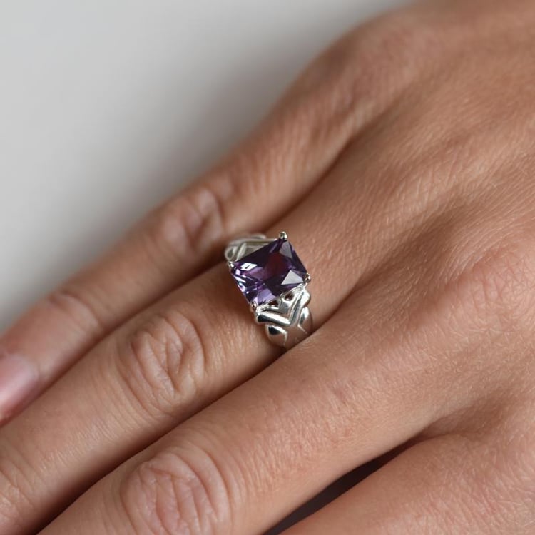 Silberner Ring mit simuliertem Alexandrit Thrud 84172