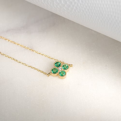 Set aus Smaragdschmuck mit Diamanten Midora