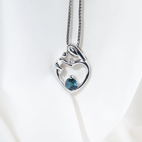 Anhänger Mutter und Kind mit Topas und Diamanten Ella
