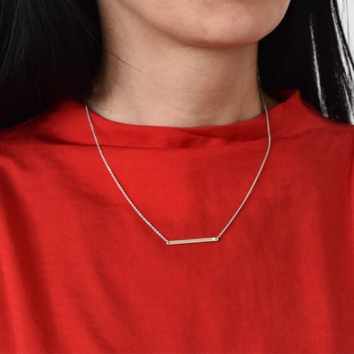 Zarte silberne Kette mit einem Diamanten Dayna