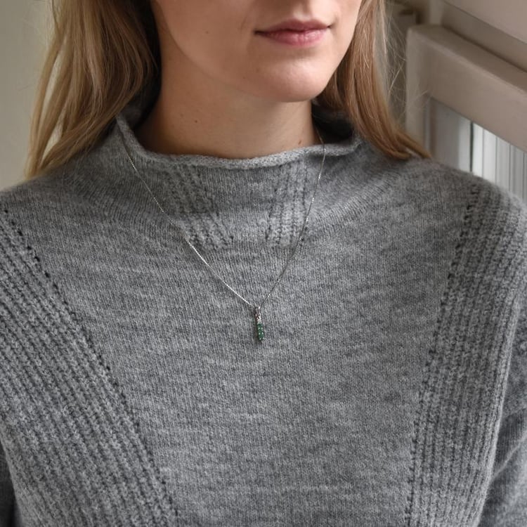 Silberne Halskette mit Smaragden 49429