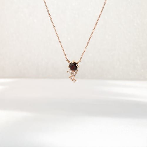 Schmuckset aus Cluster Schmuck mit böhmischen Granaten, Morganiten und Moissaniten Ester