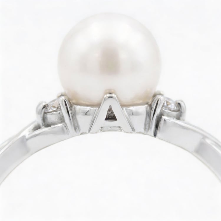 Eleganter Goldring Buchstaben und Perle und Diamanten Azana 167713