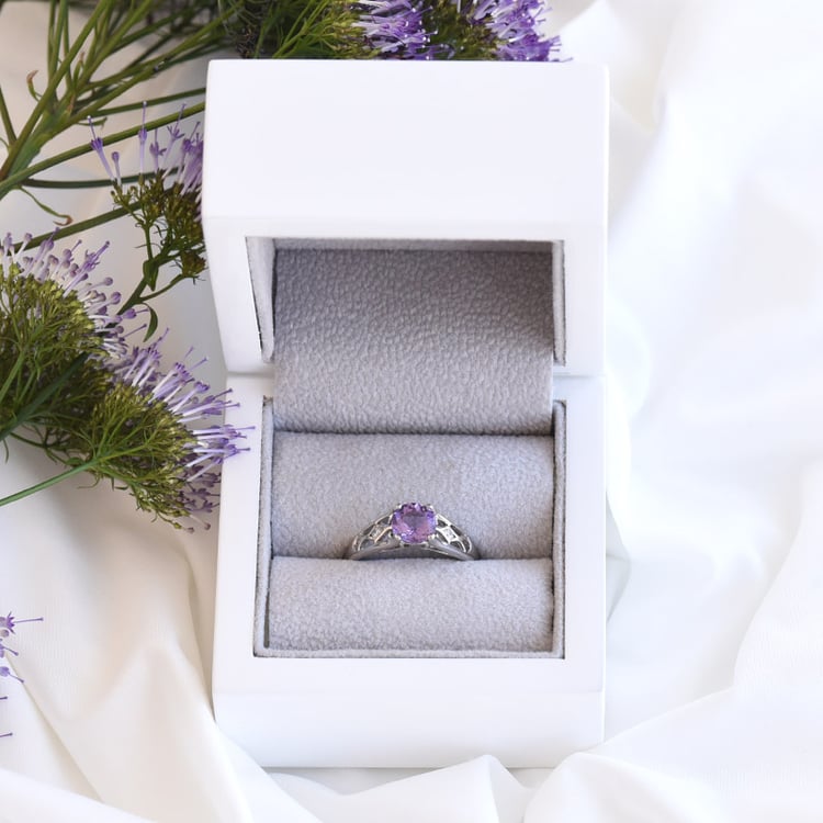 Silberner Ring mit Amethyst und Zirkonia Wyla 82653