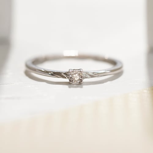 Minimalistischer Ring mit einem Lab Grown Diamanten Marsh