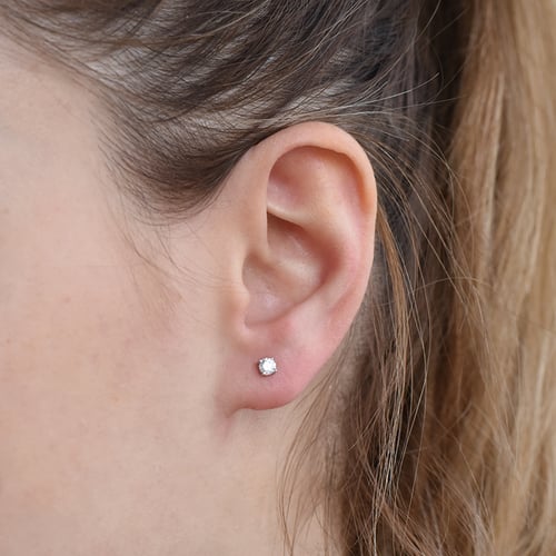 Ohrringe mit Lab Grown Diamanten und Auswahl des Karatgewichts Christi