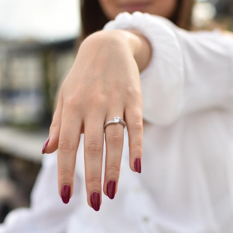 Verlobungsring mit 0.35ct GIA zertifiziertem Diamanten Naia 142818